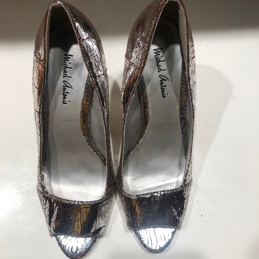 Peep toe Heels